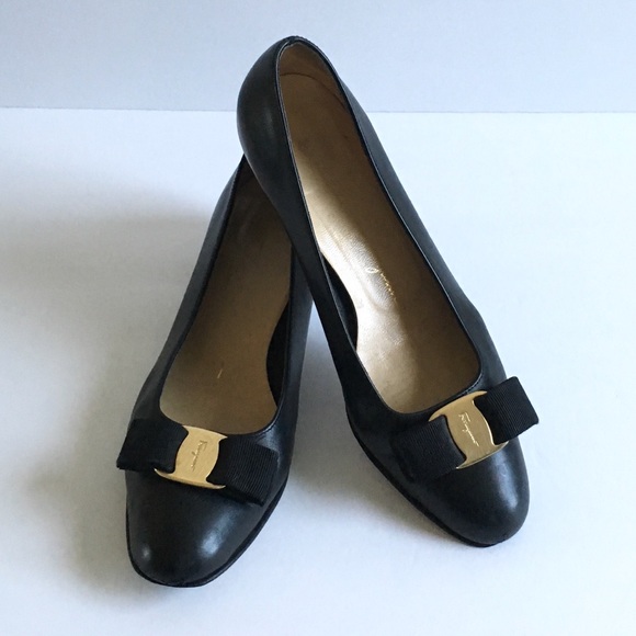Salvatore Ferragamo Shoes - Picture 1 of 8